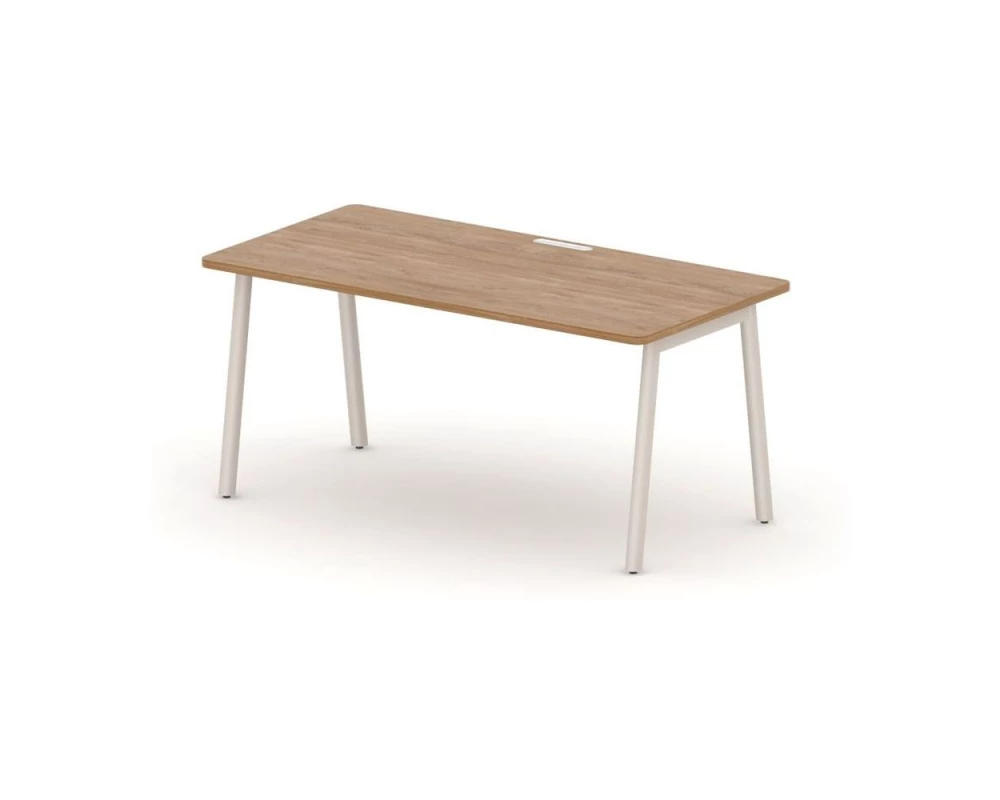 Стол прямой на металлокаркасе с кабель-каналом 160х80х73,5 Accord