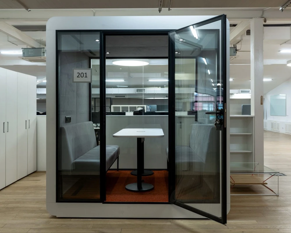 Акустическая кабина LWOP SIX-SEATER (задняя стенка стекло)