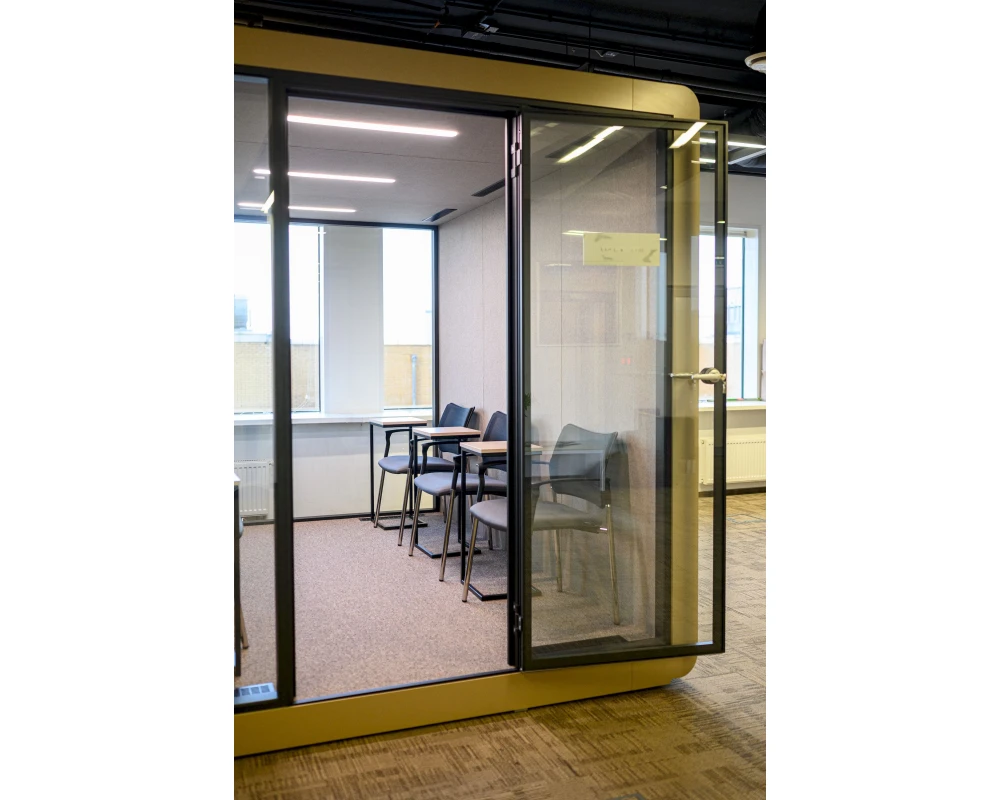 Акустическая кабина LWOP SIX-SEATER (задняя стенка стекло)